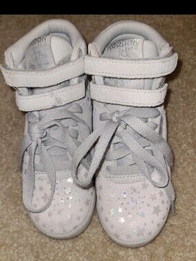 Reebok Kids Freestyle Hi Light Gray High-Top Shoes With Shiny Star Accents